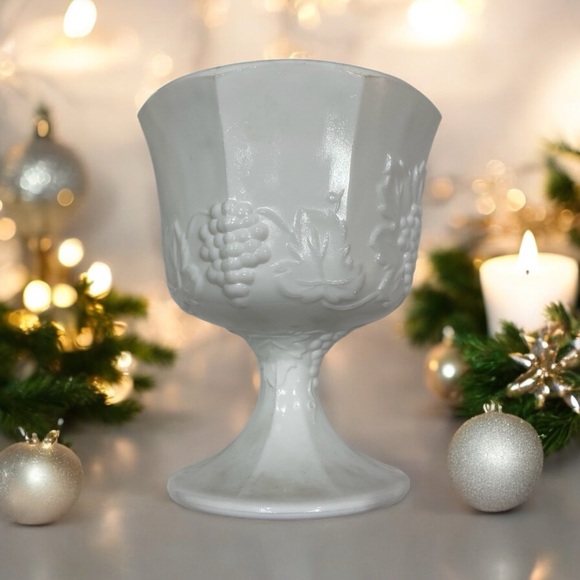Vintage Indiana / Colony milk glass harvest grape pedestal compote / planter - Picture 2 of 7